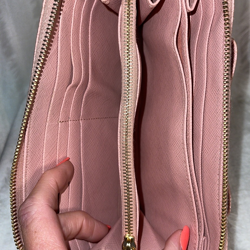 💛 SOLD 💛 Prada Saffiano Bow Zip Wallet Pink - Picture 14 of 17